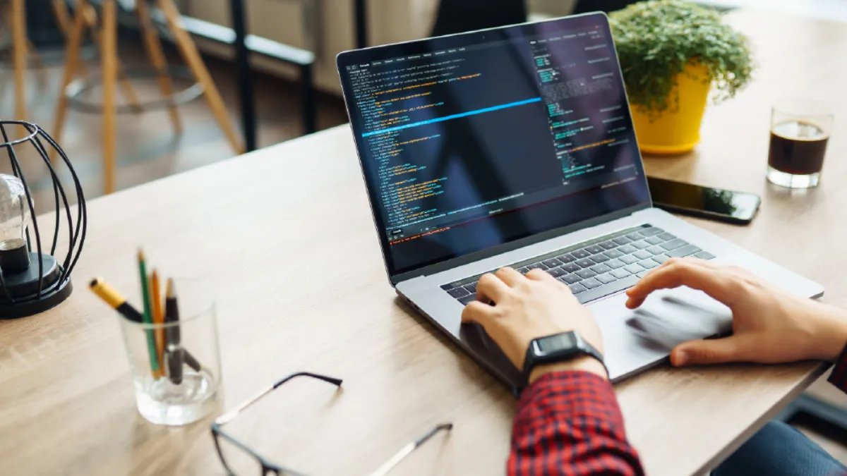 What Are The Ideal Configurations Of A Laptop For UI/UX Designing?